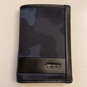 Tumi Camo Multi Window Card Case Wallet